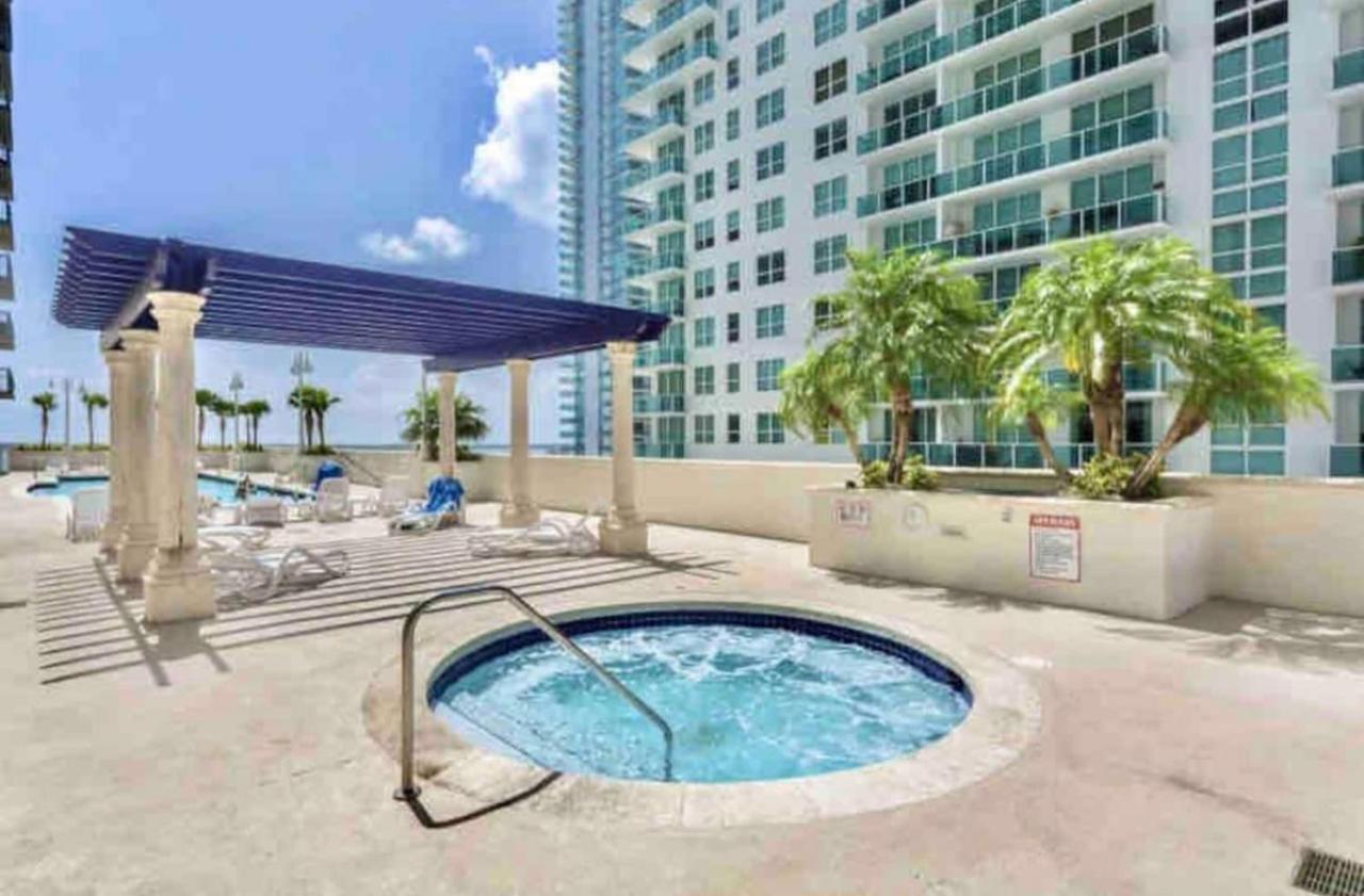 Luxurious 1Br High Rise Condo Brickell-Free Parking Майами Экстерьер фото