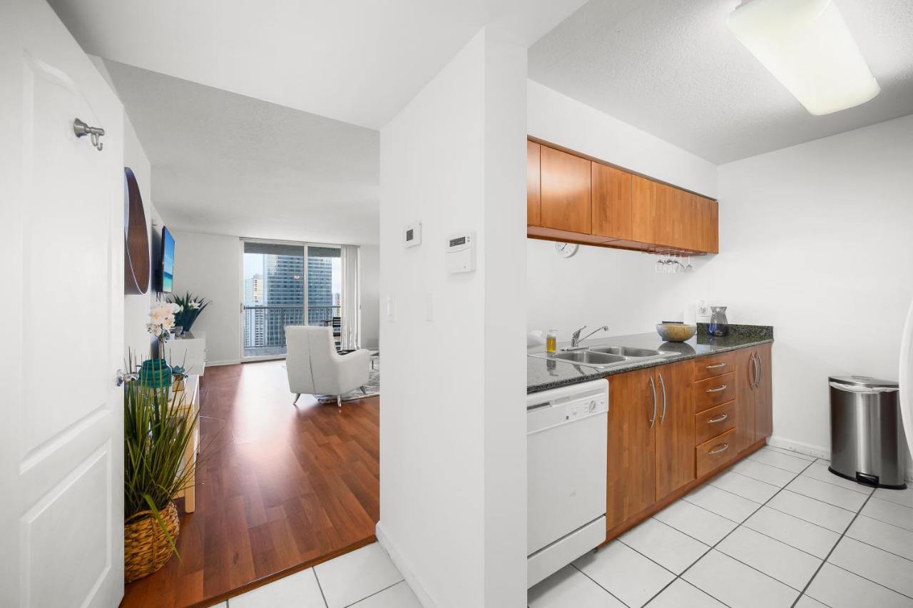 Luxurious 1Br High Rise Condo Brickell-Free Parking Майами Экстерьер фото